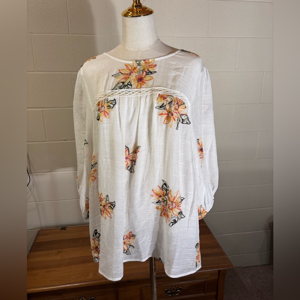 Floral Embroidered White Blouse